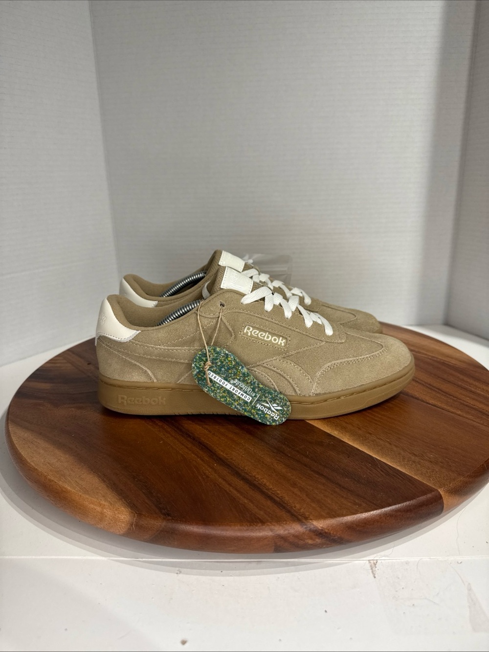 NEW Reebok Club C 85 Suede Gum Sole Beige Sneakers Women's Size 8 FFC0092429